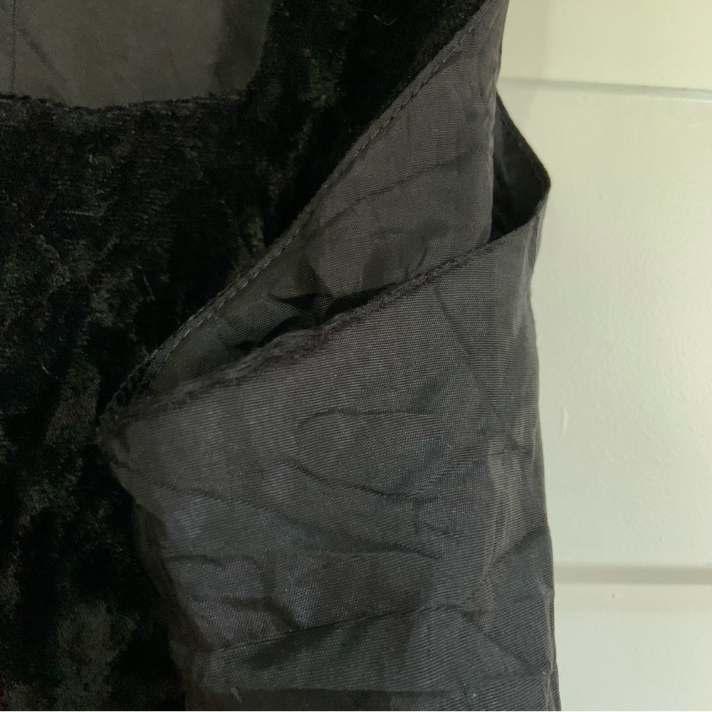 Vintage 1990s Velvet Vest Fariri by Joseph Ribkoff Size 8 - Picture 7 of 10